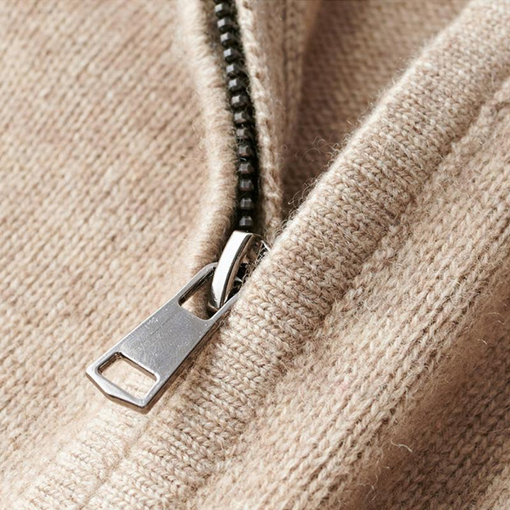 David | Warm Zip-up Sweater