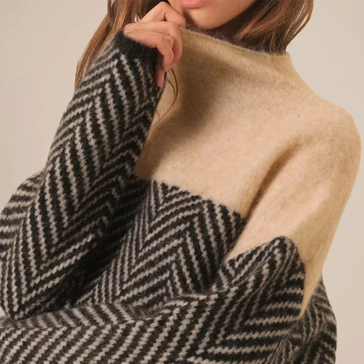 PAULA™ | LUXURY TURTLENECK WITH HERRINGBONE PATTERN