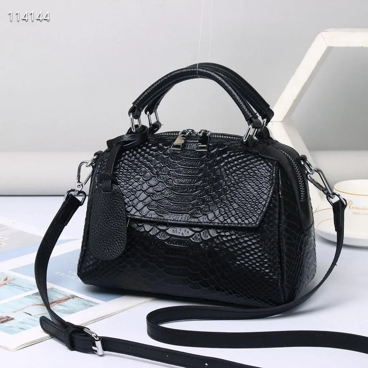 Aurelius™ Compact Leather Bag