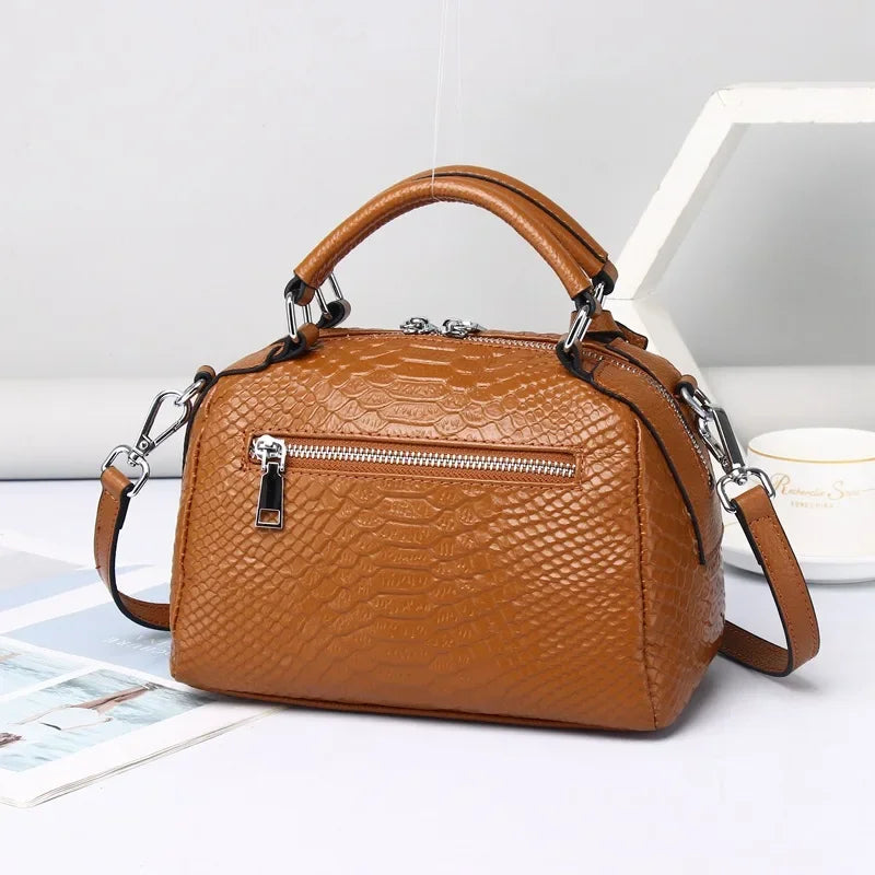 Aurelius™ Compact Leather Bag