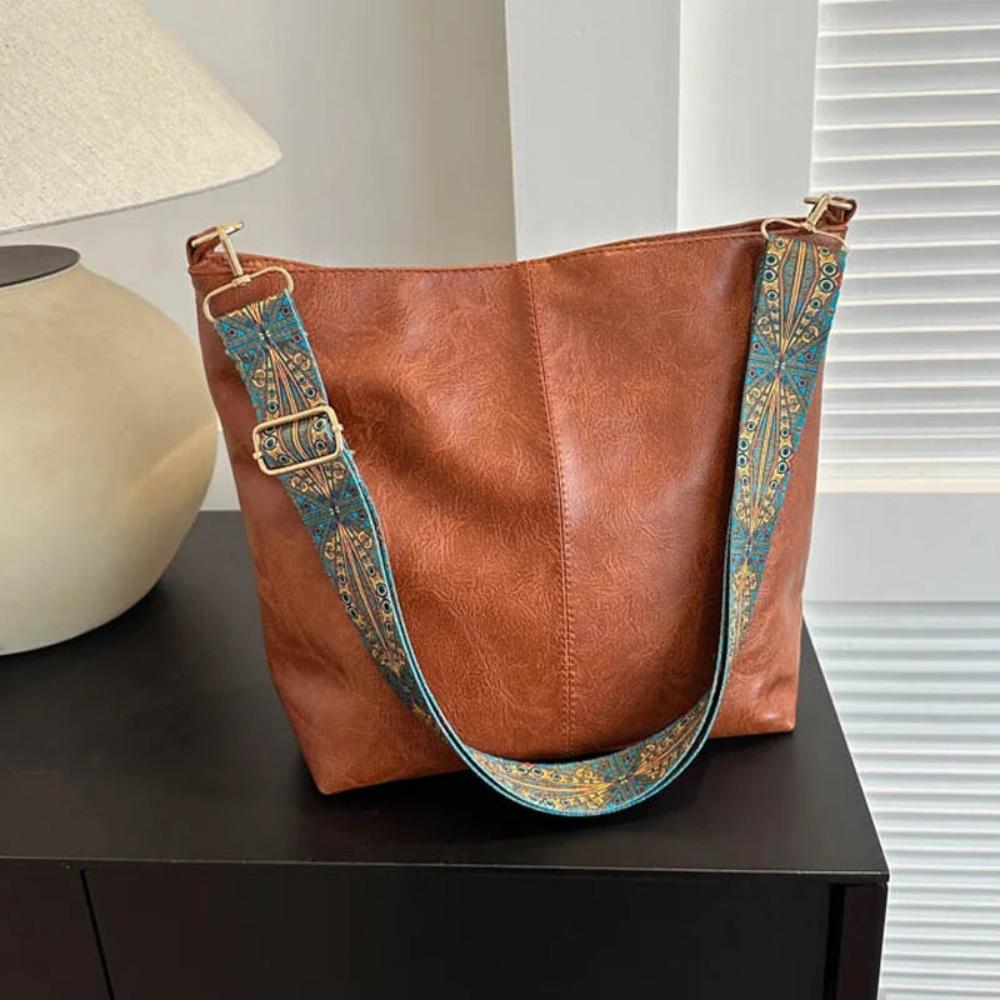 Chelsey’s Vintage Charm | Shoulder Bag