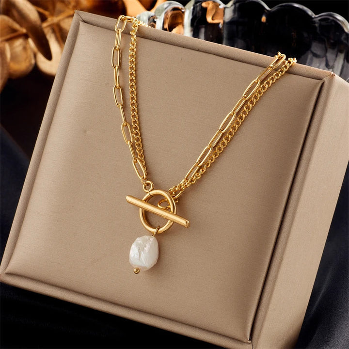 Marit - Pearl Pendant Necklace