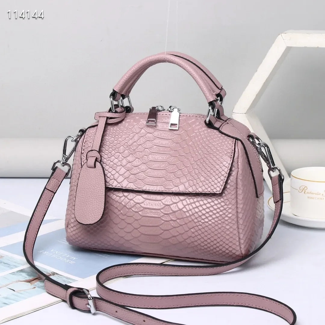 Aurelius™ Compact Leather Bag