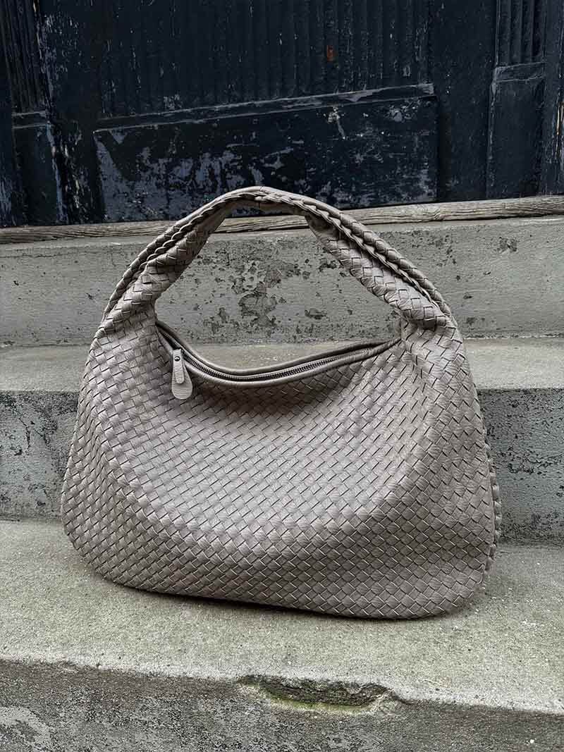The Essentiel tote bag